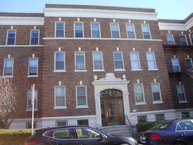 property at 4 Ransom Rd