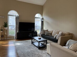 809 N Shady Oaks Dr in Elgin, IL - Building Photo - Building Photo