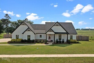 440 LEGACY Pl in Gloster, LA - Foto de edificio - Building Photo