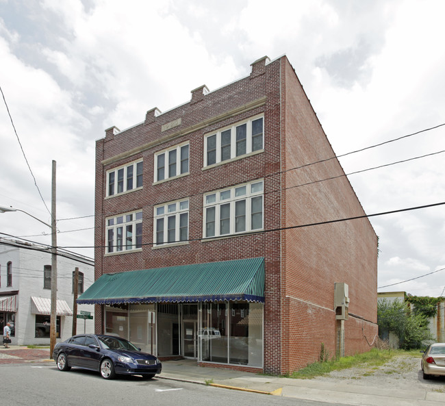 116 N Poindexter St in Elizabeth City, NC - Building Photo - Building Photo