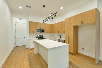 164 Wallace St in Houston, TX - Building Photo - Building Photo