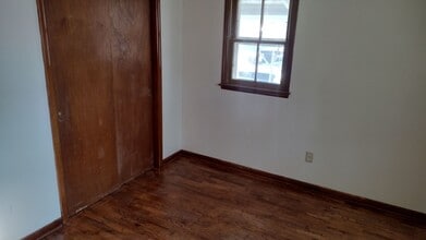 502 Pine St in Rossville, KS - Building Photo - Building Photo