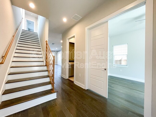 6112 Seville Dr in Austin, TX - Building Photo - Building Photo