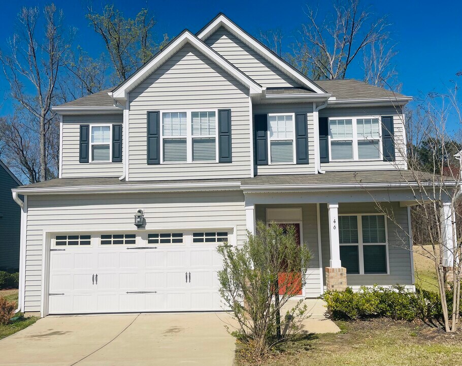 46 W Copenhaver Dr in Clayton, NC - Building Photo