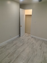 208 Howard Ave, Unit 2 in Brooklyn, NY - Foto de edificio - Building Photo