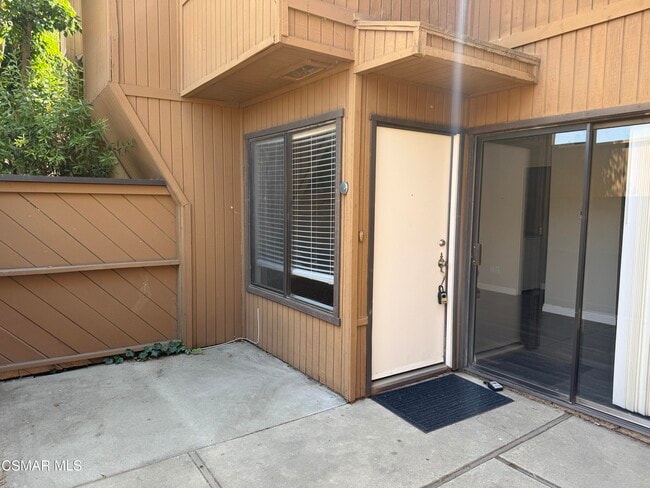 100 Hurlbut St in Pasadena, CA - Building Photo - Building Photo