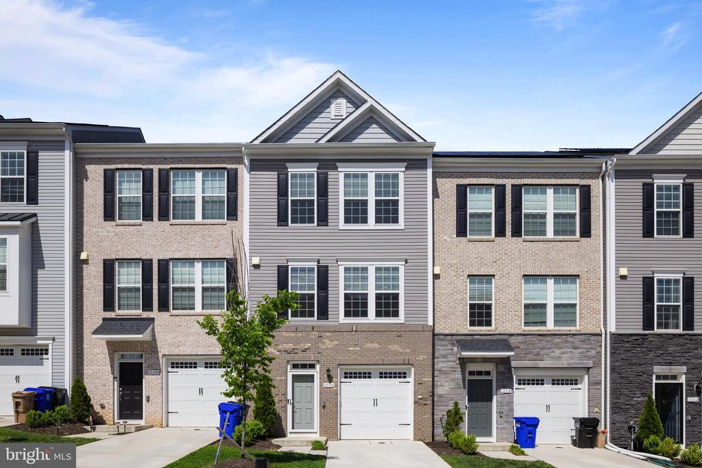1006 Highpoint Trl in Laurel, MD - Building Photo