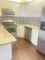 1010 Green Pine Blvd in West Palm Beach, FL - Building Photo