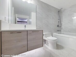 4458 Beresford St. in Burnaby, BC - Building Photo - Building Photo