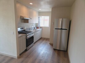 1805 James Pl in Pomona, CA - Building Photo