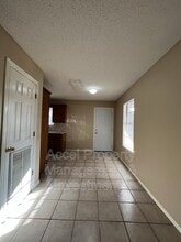2103 N Paradise Dr in Pharr, TX - Building Photo - Building Photo