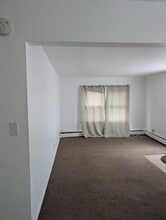 23 1/2 Church St in Highland, NY - Building Photo - Building Photo