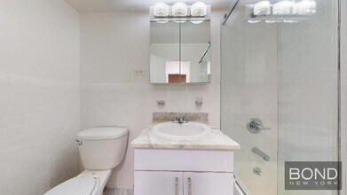 405 E 56th St in New York, NY - Building Photo - Building Photo
