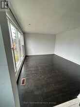 7 Strode Dr in Toronto, ON - Building Photo - Building Photo