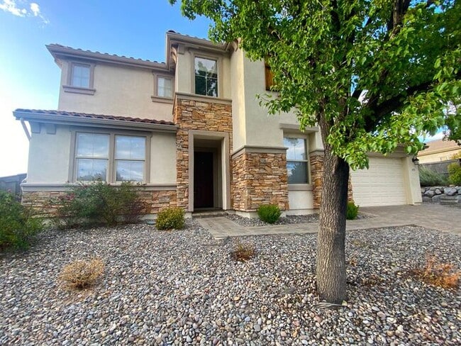875 Sienna Park Dr in Reno, NV - Building Photo - Building Photo