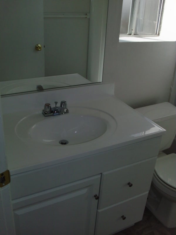 991 N Mollison Ave in El Cajon, CA - Foto de edificio - Building Photo