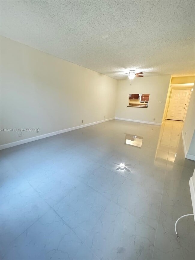 11441 NW 39th Ct, Unit 219-3 in Coral Springs, FL - Building Photo - Building Photo