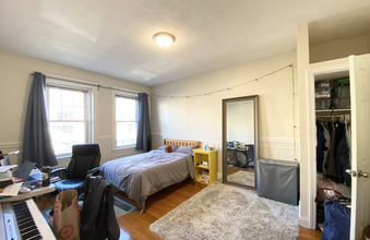 662 Washington St, Unit 2 in Brookline, MA - Building Photo - Building Photo