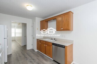 1515 Galway Ct, Unit 104 in Liberty, MO - Building Photo - Building Photo