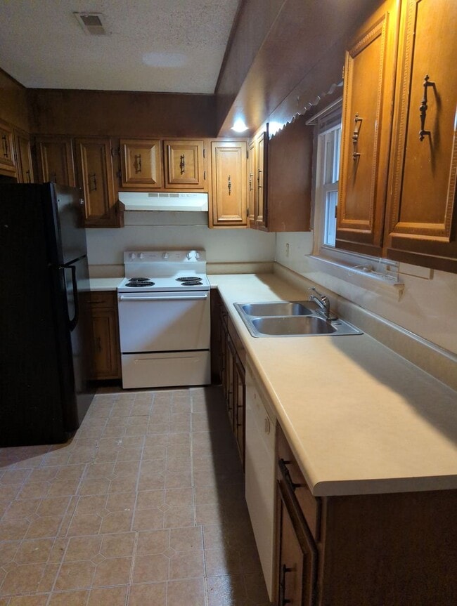 4667 Cary Ln in Chattanooga, TN - Building Photo - Building Photo