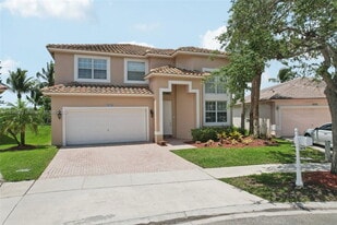 16710 NW 12th St in Pembroke Pines, FL - Building Photo