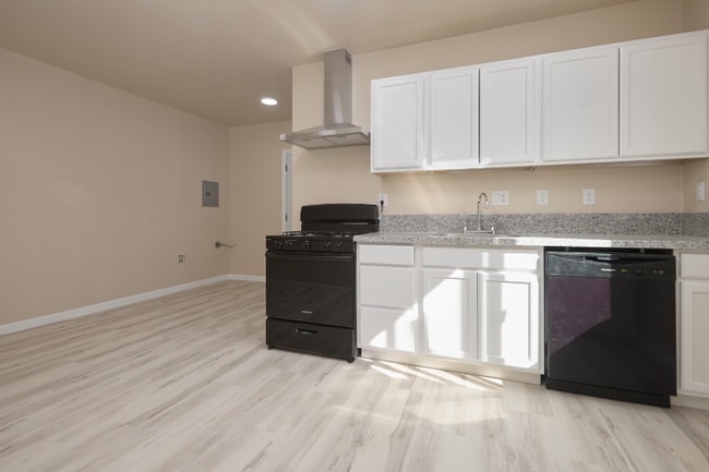 373 Second Ave in Redwood City, CA - Building Photo - Building Photo