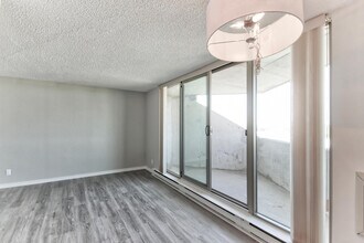 1103 Jalna Blvd in London, ON - Building Photo - Building Photo