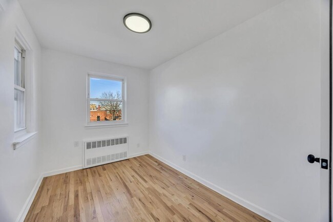 5614 Avenue N, Unit 2nd Floor in Brooklyn, NY - Foto de edificio - Building Photo