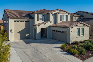 Midway Grove at Homestead in Dixon, CA - Building Photo