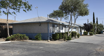 15776 Sequoia Ave Apartamentos