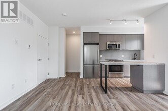 20 Ed Clark Gdns in Toronto, ON - Building Photo - Building Photo