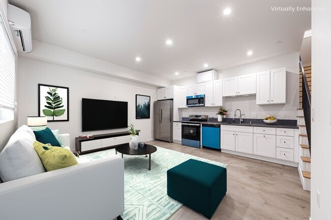 property at 11841 Runnymede St