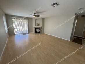 3602 W Saguaro Park Ln in Glendale, AZ - Building Photo - Building Photo