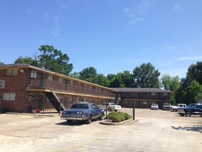 Kean Place Apartments in Baton Rouge, LA - Building Photo - Building Photo