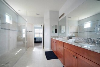 2772 Lambay Ct in Cape Coral, FL - Foto de edificio - Building Photo