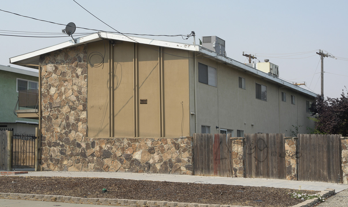 3513 Fairview Dr in Antioch, CA - Building Photo