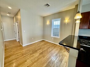 22 Elmore St, Unit 3 in Boston, MA - Building Photo - Building Photo