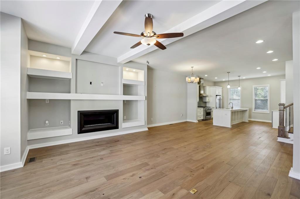 827 Canterbury Rd NE in Atlanta, GA - Building Photo