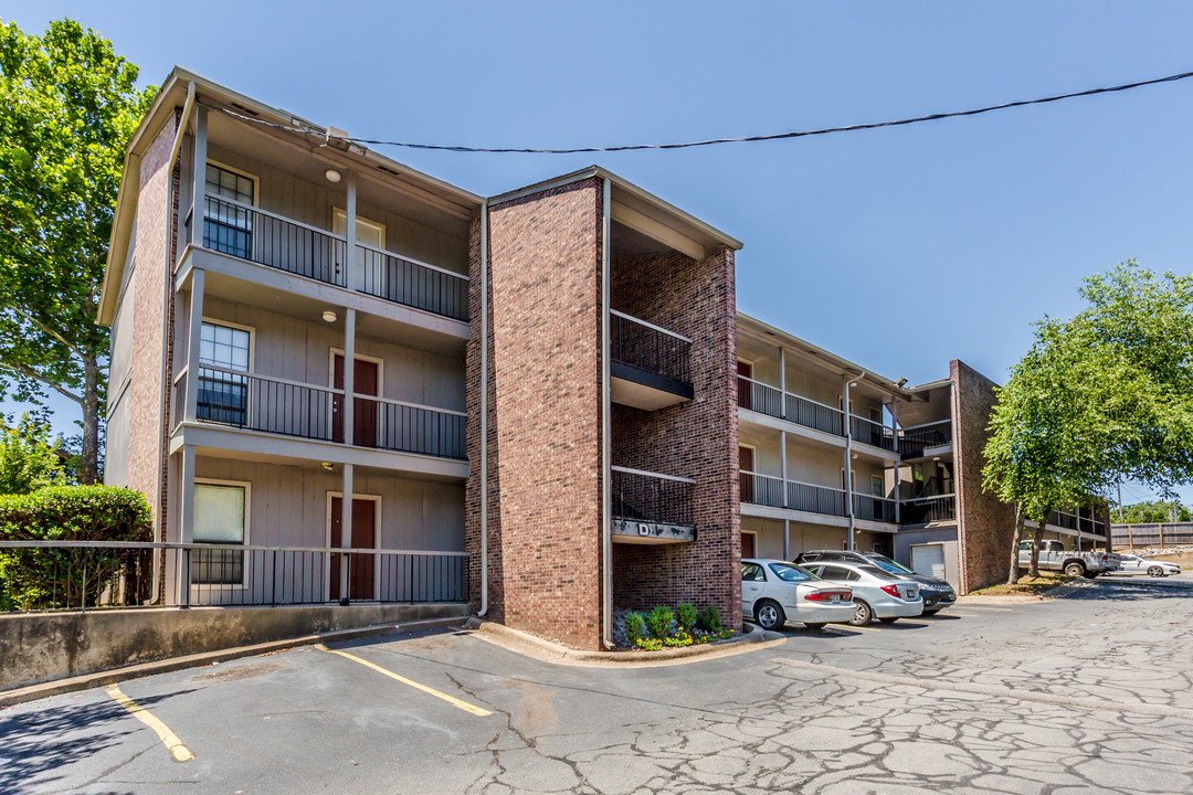 Hidden Valley Apartments in Little Rock, AR - Foto de edificio