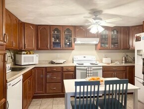 18 Wellman St in Beverly, MA - Building Photo - Building Photo
