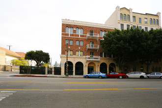 Hope Manor in Los Angeles, CA - Foto de edificio - Building Photo