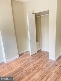 538 N Pulaski St photo'