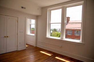 The Humbles Building in Lynchburg, VA - Foto de edificio - Building Photo