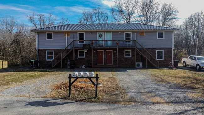 120 Lake Dr in Cadiz, KY - Building Photo - Building Photo