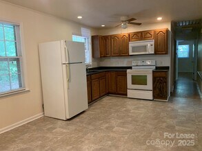 5325 Cold Harbor Dr in Charlotte, NC - Building Photo - Building Photo