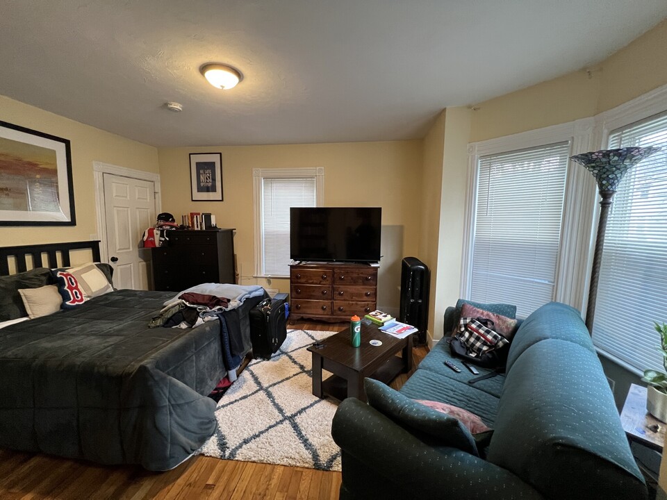 16 Blake St, Unit 3 in Cambridge, MA - Foto de edificio