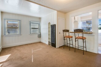 221 S Broadway-Unit -1/2 in Redondo Beach, CA - Building Photo - Building Photo