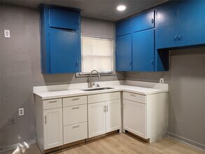 5617 Malmedy Rd in Houston, TX - Building Photo - Building Photo