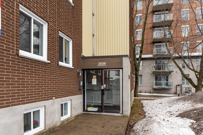 2539 Sainte-Foy Ch in Québec, QC - Building Photo - Building Photo