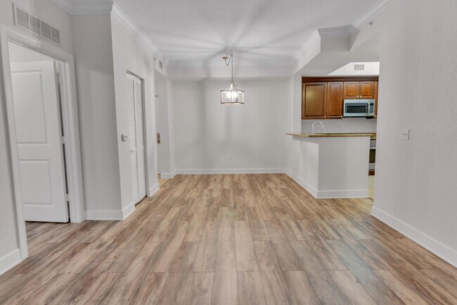 1660 Renaissance Commons Blvd in Boynton Beach, FL - Building Photo - Building Photo